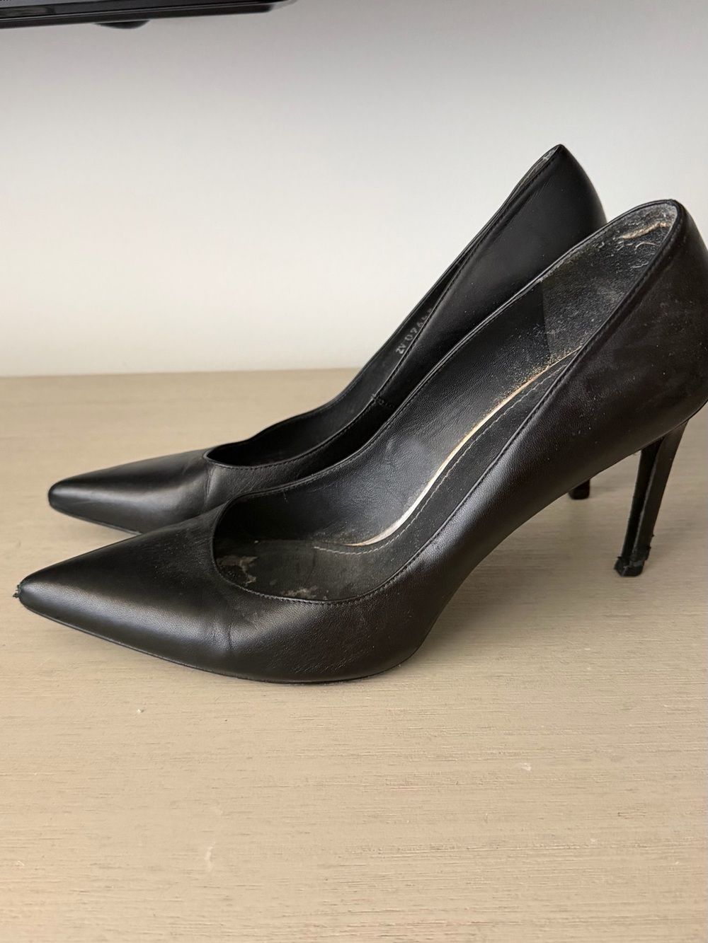 Stuart Weitzman Classic Black Leather Stiletto Pumps
